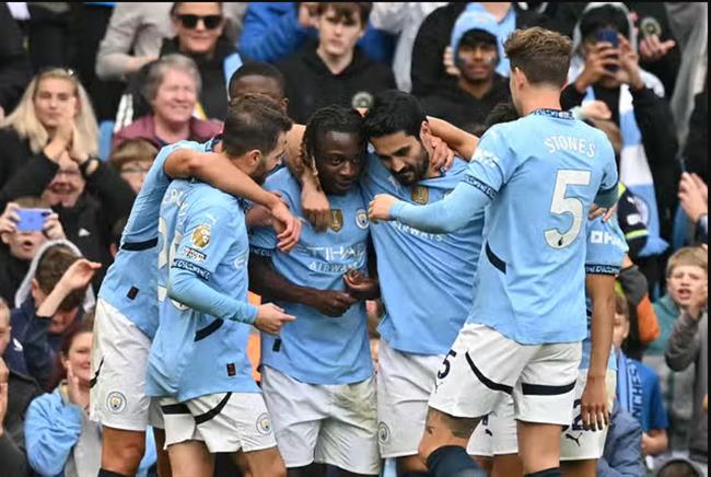 Man City danh bai Fulham 3-2 tren san nha.